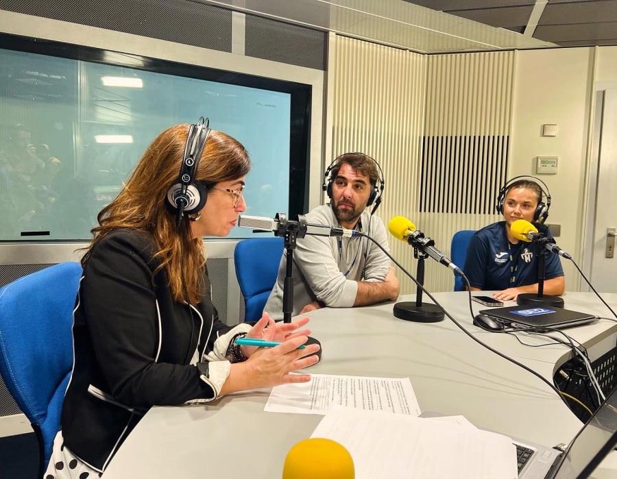 En este momento estás viendo ENTREVISTA EN EL PROGRAMA DE RADIO HOY POR HOY